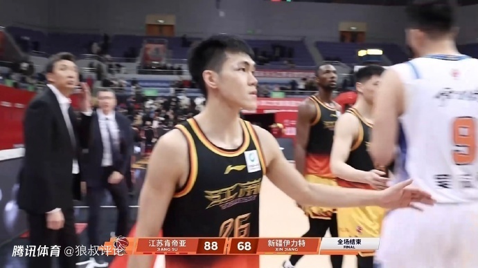 易立：郭士强来看比赛 庞峥麟打得非常兴奋 国家队应该有他一席之地