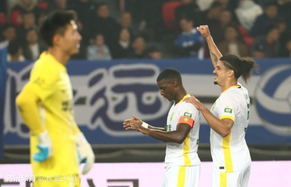 中超：国安2-0三镇 连续3年开门红 张玉宁、法比奥破门 方镜淇送礼