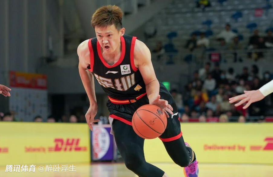 周鹏1000三分里程碑CBA历史第14人 深圳大胜同曦夺4连胜