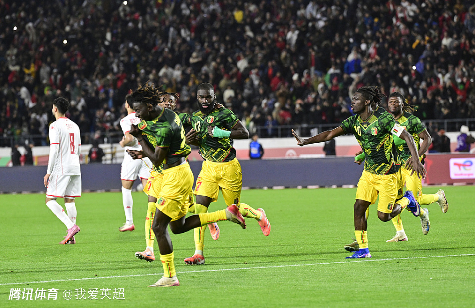 4-3！非洲杯黑马爆冷进8强，26分钟少打1人仍绝平，点球大战2度翻盘