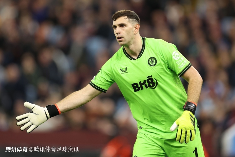 天空体育：国米高层已与达米安·马丁内斯经纪人会面 讨论两年合同