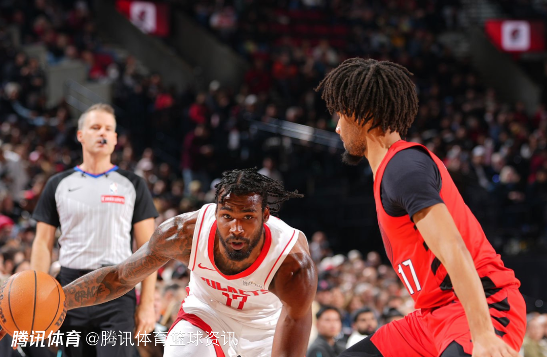 愿无大碍！火箭官方：伊森因脚踝扭伤提前退赛 本场比赛不会回归