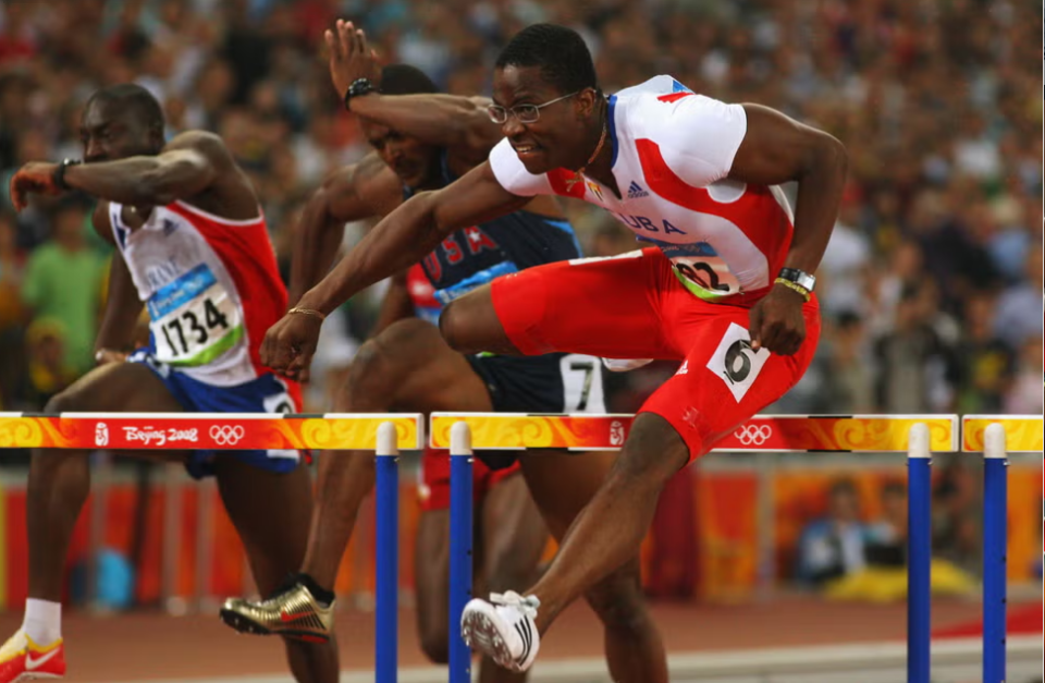 刘翔劲敌罗伯斯近况！标准爱国青年 定居哈瓦那当主播经营农场酒吧