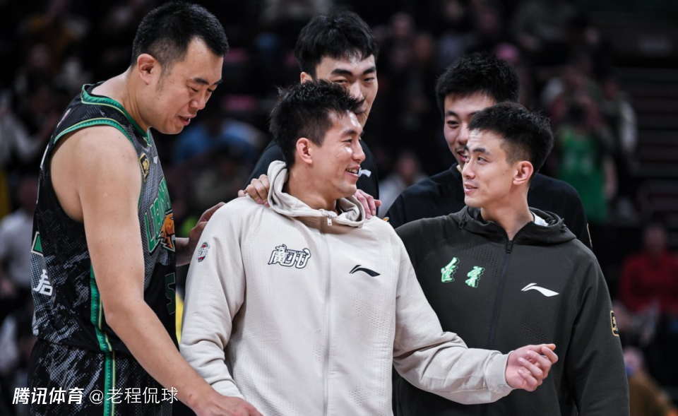 杨毅谈郭艾伦此前转会：教练早想交易他 跟多队接洽失败才送去广州