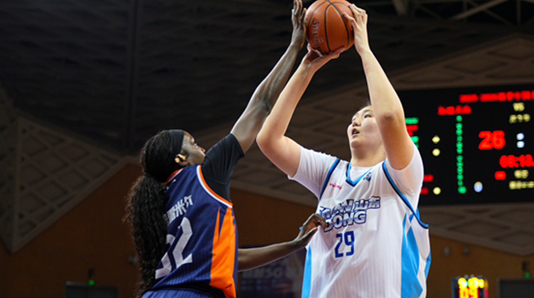 WCBA：季后赛1/4决赛！新疆逆转击败山东 武桐桐21分13助攻成核心