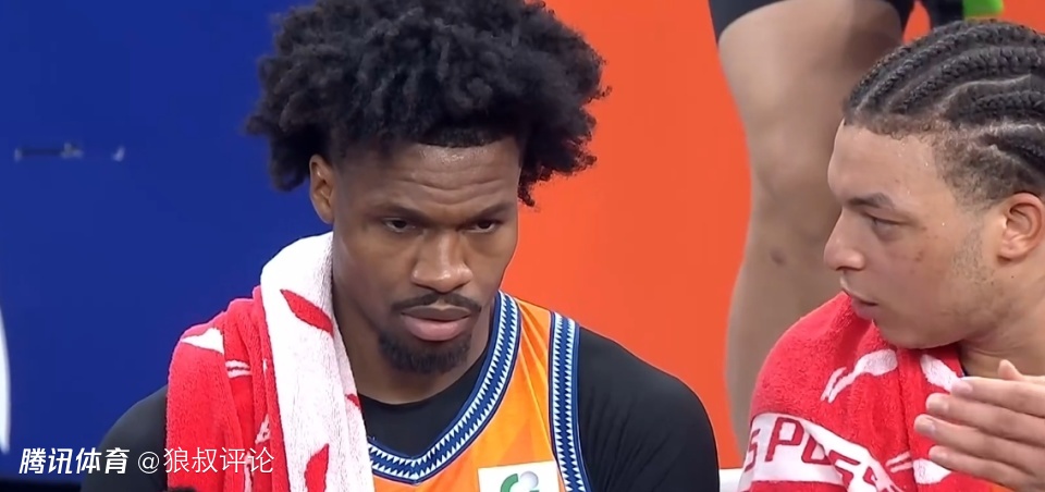 上海主帅：古德温攻守两端表现非常好 他和洛夫顿是球队的发动机