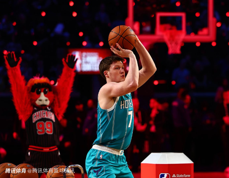 克努佩尔：我在第二轮彻底拉了 布克在NBA超巨行列中被低估了