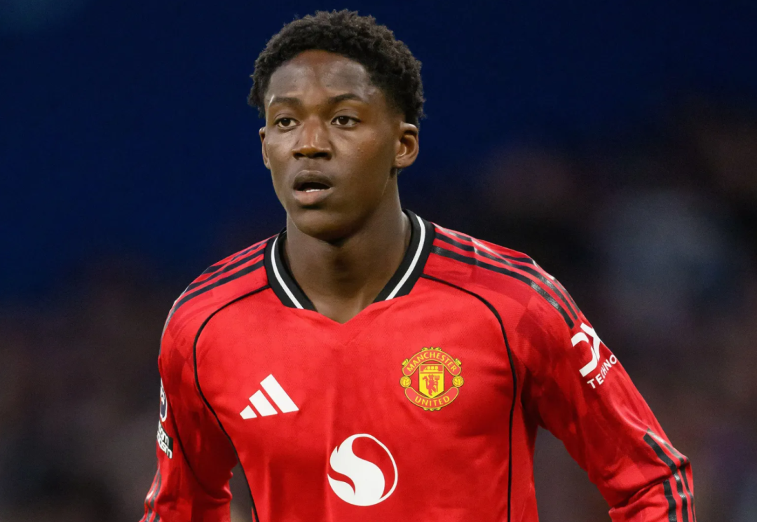 记者：曼联和梅努就五年合同达成口头协议，周薪约15万镑