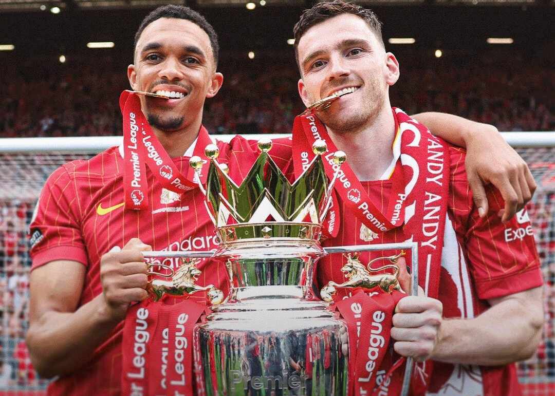 昔日红军两翼！阿诺德晒与罗伯逊合影送上祝福：永远的传奇❤️