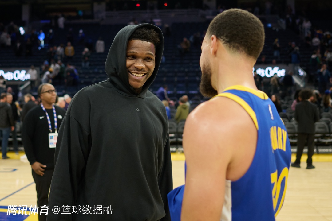 库里看好两人未来能打破三分命中数纪录 华子和克努佩尔各自回应