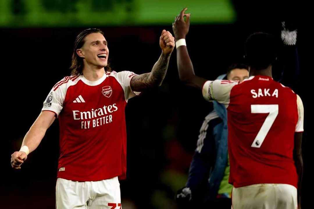 媒体人：萨卡与卡拉菲奥里将入选本轮阿森纳大名单