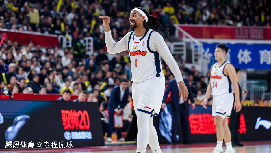 萨林杰拼出15篮板5抢断 加盟广东他为何大变？