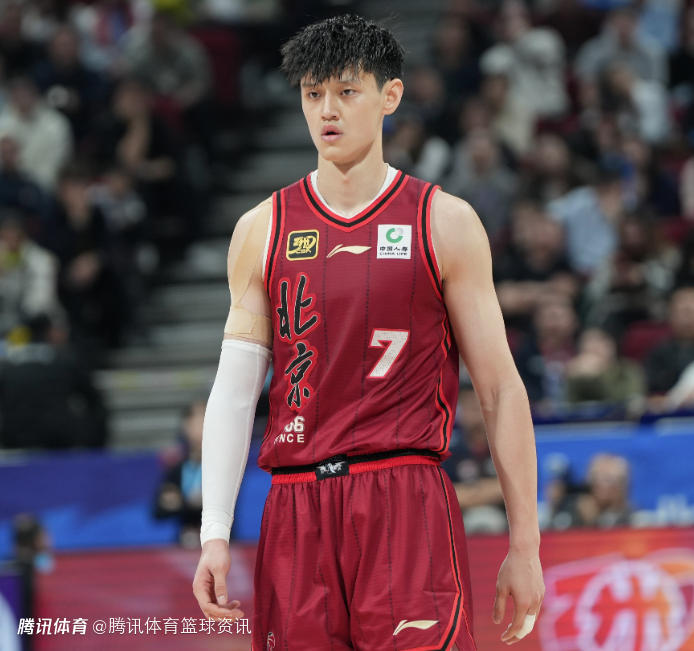 赛季首秀还得再等等！曾凡博对阵新疆继续缺阵 注册手续仍未完成