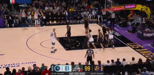 冲突！范德比尔特先与海兰德互相推搡 又跟迪文琴佐对喷双双吃T