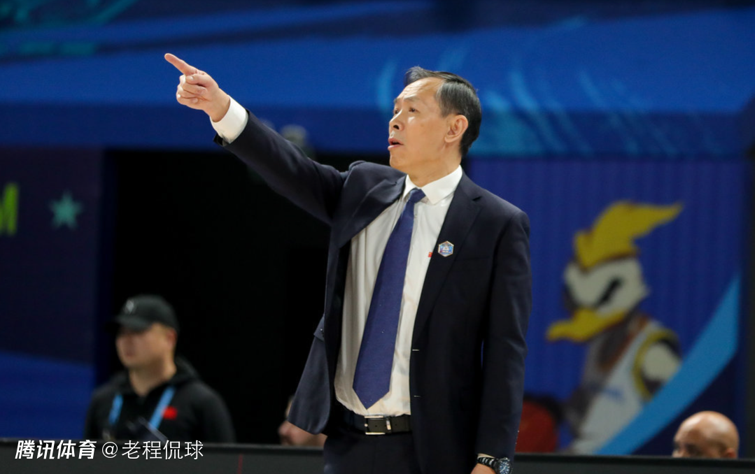 许利民：有球员准备活动等于摆设 暂停讲话听不进去