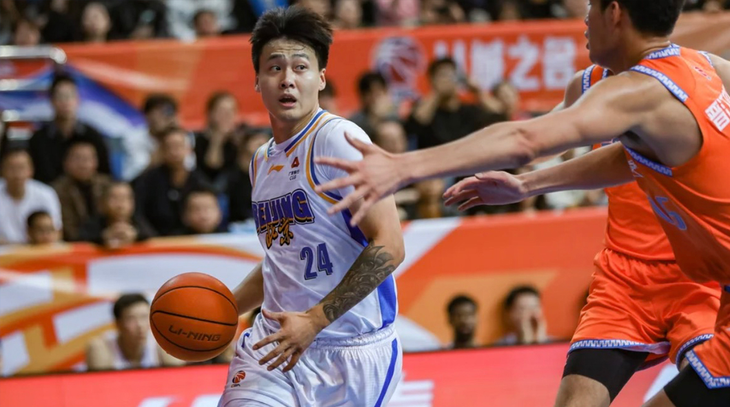 皮特森38分福建爆冷终结北京四连胜 麦基22+10周琦15+10赵睿复出