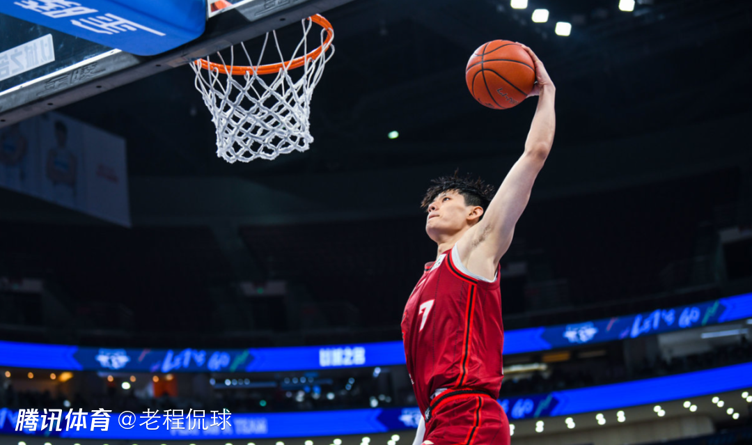 媒体人：曾凡博千万合同纯属瞎扯 他和北京队绝无台面下的协议