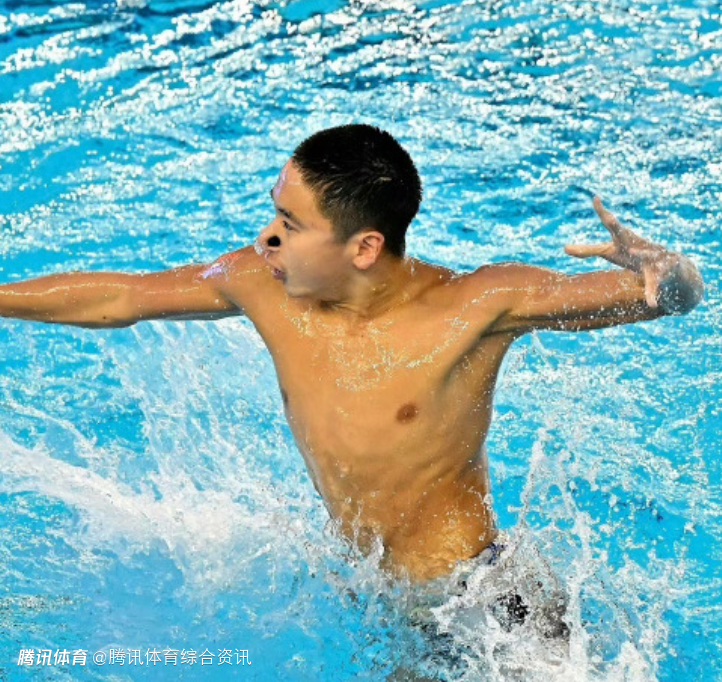 花样游泳世界杯巴黎站：郭牧也获得245.49分 夺得男子单人技术自选比赛冠军