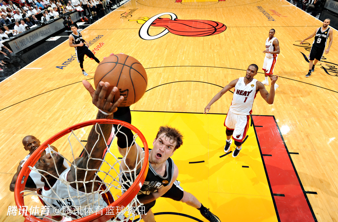 一笑置之！斯普利特回忆总决赛被詹姆斯封盖：只是比赛一回合 与他同场竞技是荣誉