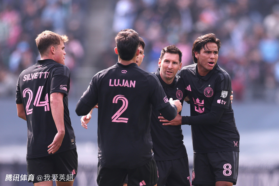 3-2！迈阿密终结各项赛事3连平，38岁梅西2中柱后任意球世界波救主