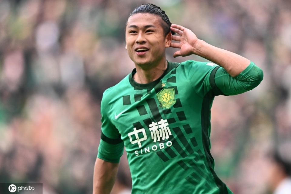 继续负分！中超：超6万人观战国安1-1申花 张玉宁破僵，陈晋一救主