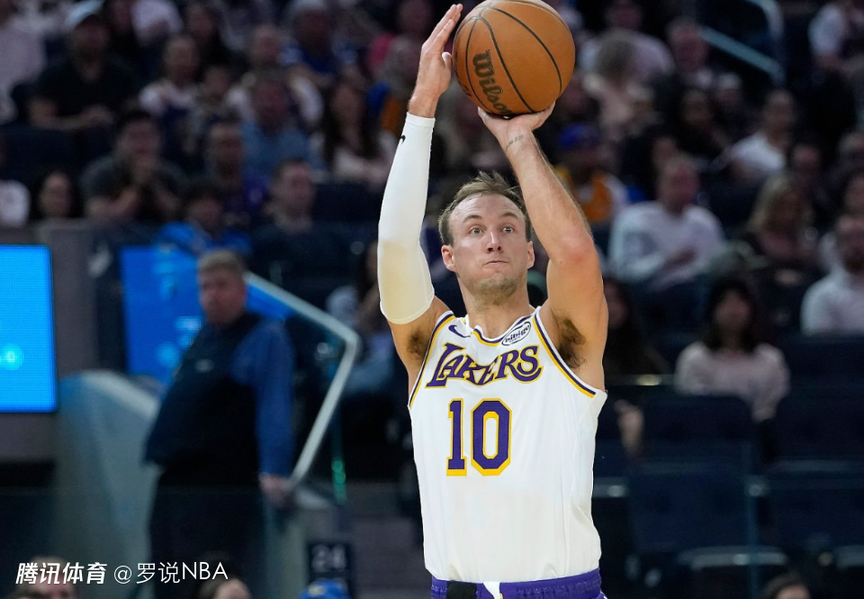 三分命中率联盟第一！肯纳德成湖人最大惊喜 东契奇鼓励他多出手