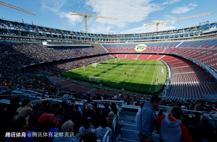 拉波尔塔不满诺坎普改造进度：许可证审批迟缓 北看台完工却无法按时开放