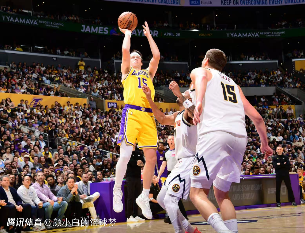 全美热搜第一！里夫斯2罚1中+反弹绝平：轰32+7+6救赎两致命失误