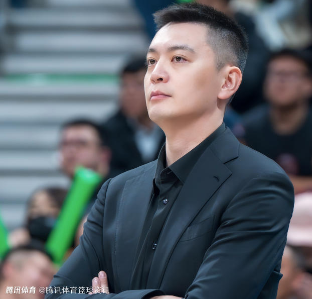 杨鸣：我们要冲击北京男篮 队内每个人都定位明确并愿贡献全部潜力