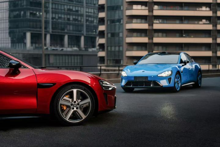 雷军：小米集团与国内三大顶级赛车赛事正式签约