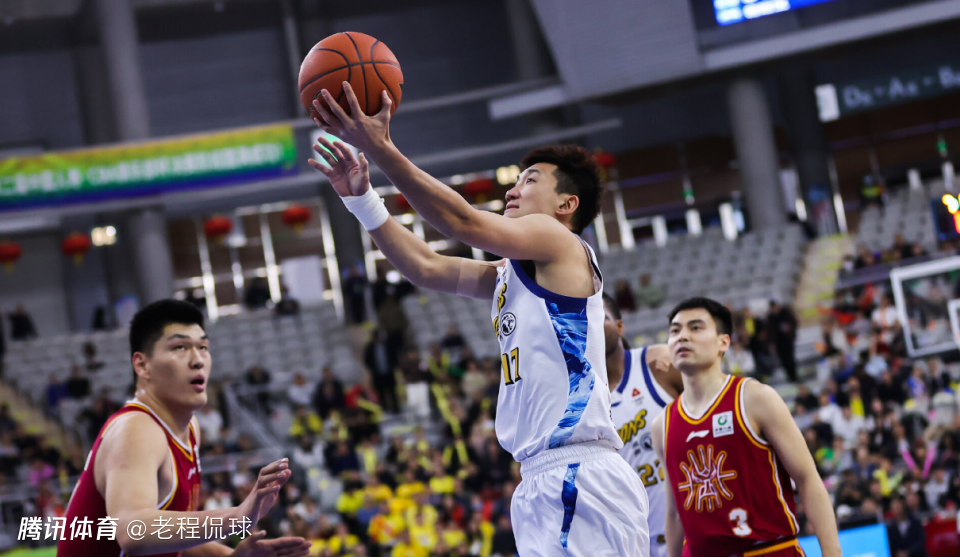 遭遇生涯最严重崴伤？孙铭徽：小场面别担心 很快回来