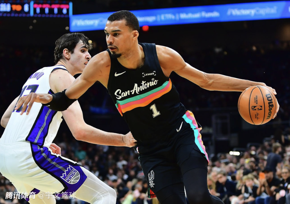 文班亚马率马刺夺8连胜！轰28+15+6+4帽 统治禁区送国王16连败