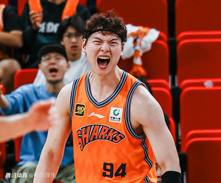 CBA杯：上海大胜山东连两年进决赛 弗格单节20分王哲林10+7