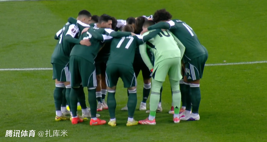 半场战报-曼奇尼染红、凯特里斯中框，帕纳辛纳科斯暂0-0罗马