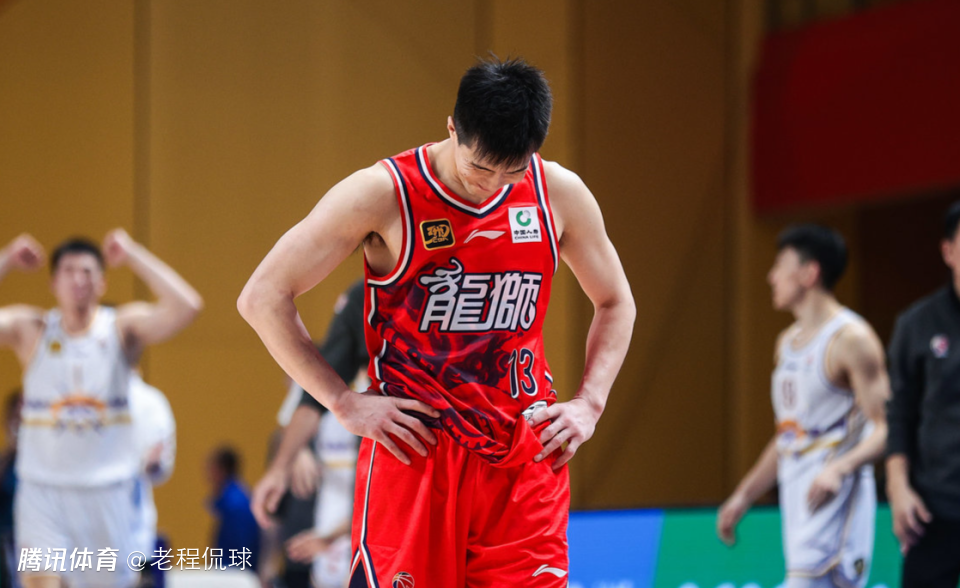 杨毅：一直觉得郭艾伦生不逢时 早生或晚生10年成就能大很多