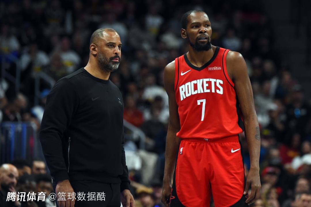 乌度卡：杜兰特关键球出手少因对手防守策略 让伊森首发是考虑对位