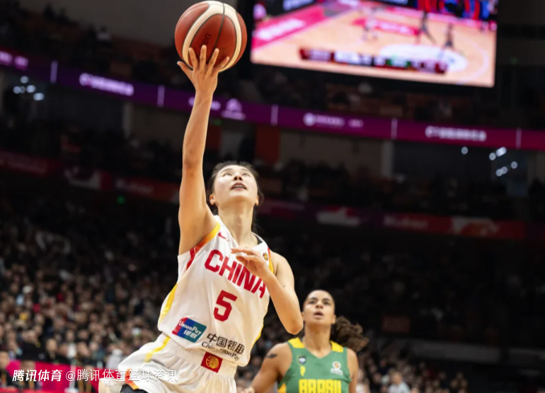 王思雨：打完世预赛终于能松口气 年轻后卫缺经验希望球迷多包容