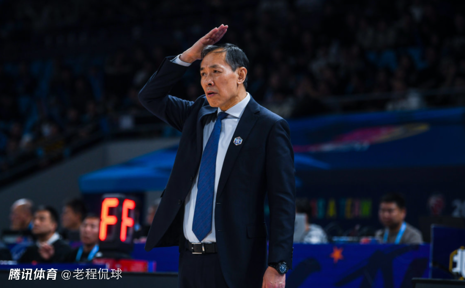 北京主帅许利民暴怒：这么打季后赛都没门 有球员在摆谱耍大牌