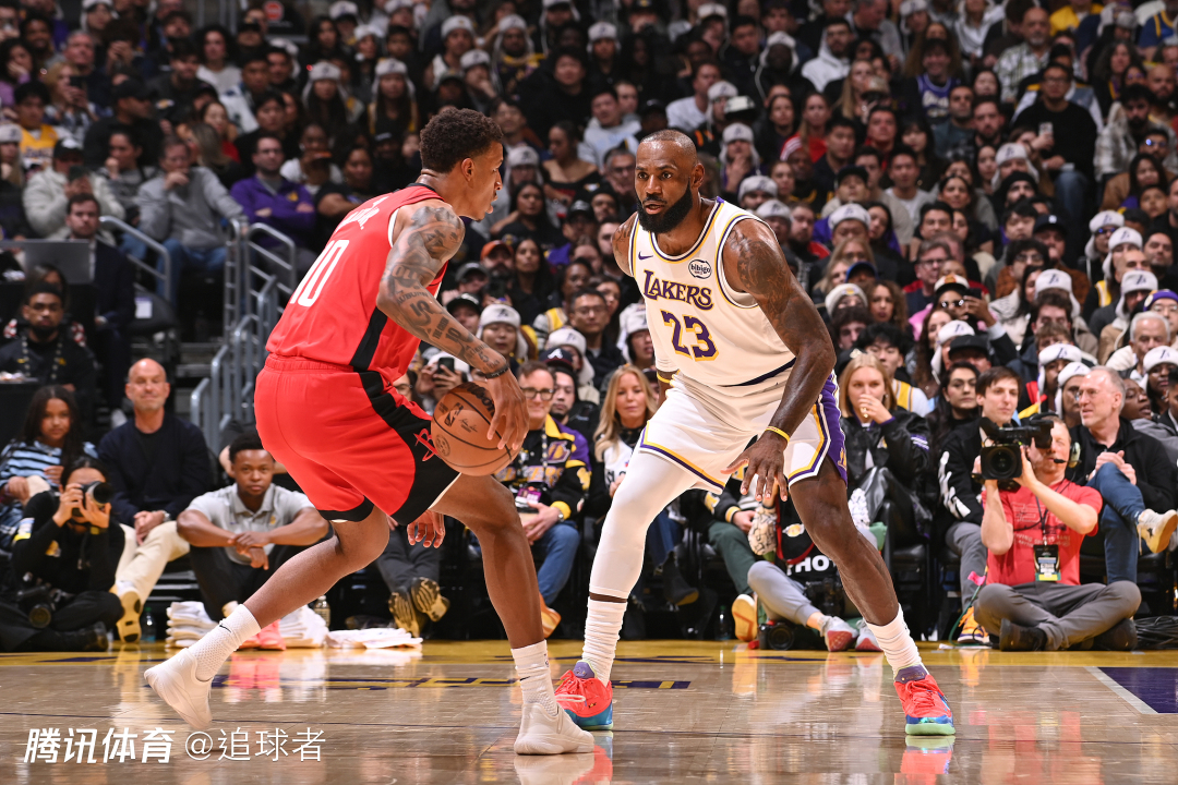 詹姆斯拒绝采访：赛后第一时间沮丧离场 正负值-33连创耻辱纪录