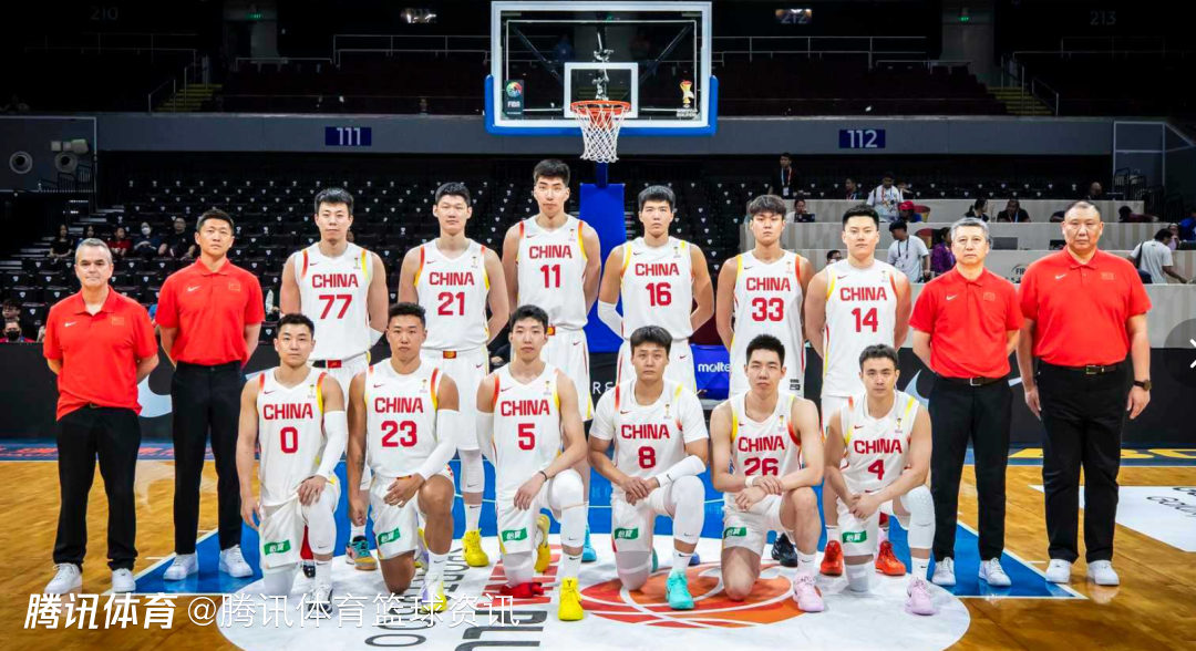 余嘉豪社媒晒照：繁华时不凑热闹 低谷时绝不退场