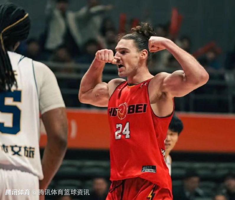 山东男篮暂时取消克里斯注册 为新大外斯蒂尔完成注册