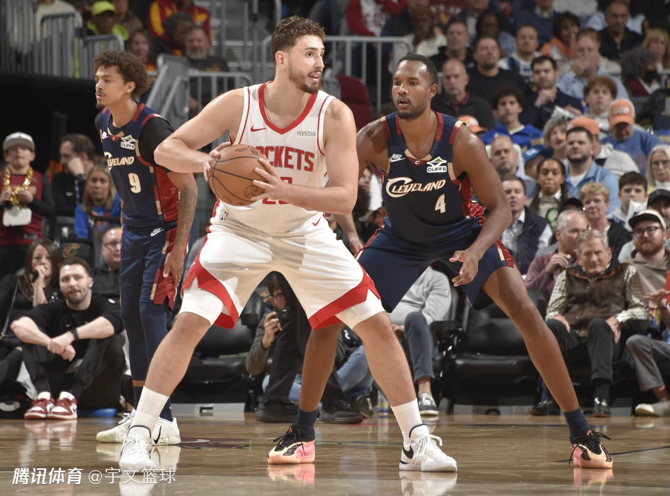 28日NBA前瞻：杜兰特申京大战米切尔莫布利 文班亚马率马刺冲击9连胜