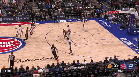 太阳队史首人！阿伦单节3三分+3盖帽 独得13分最后一攻送高难度压哨