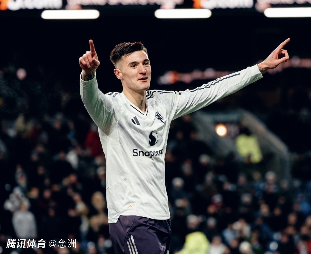 足坛一夜动态：曼联2-2倒数第二！切尔西5轮不胜 巴萨5-0进决赛