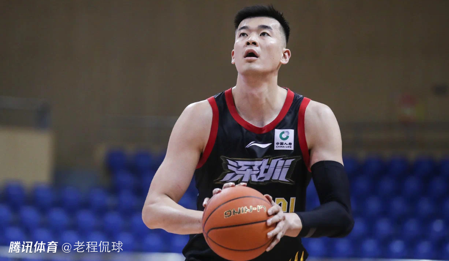 李慕豪战上海0分5犯规多少人还记得他？摸高3米73超当年易建联