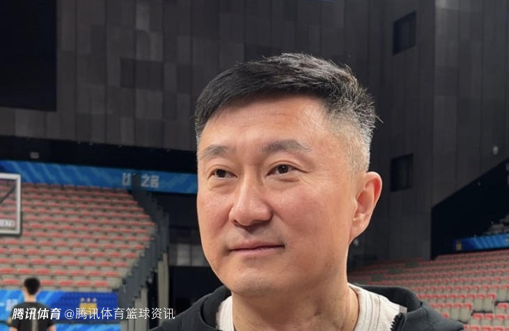 杜锋：徐杰和奎因受伤肯定会带来困难 我和朱芳雨又不能上去打