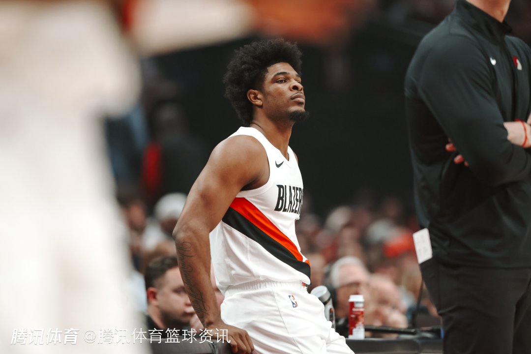 亨德森：能重返赛场太开心了 感谢教练组和队友在康复期间始终相信我