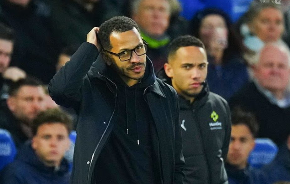 “内鬼”找到了？库库雷利亚的理发师赛前泄露切尔西首发阵容