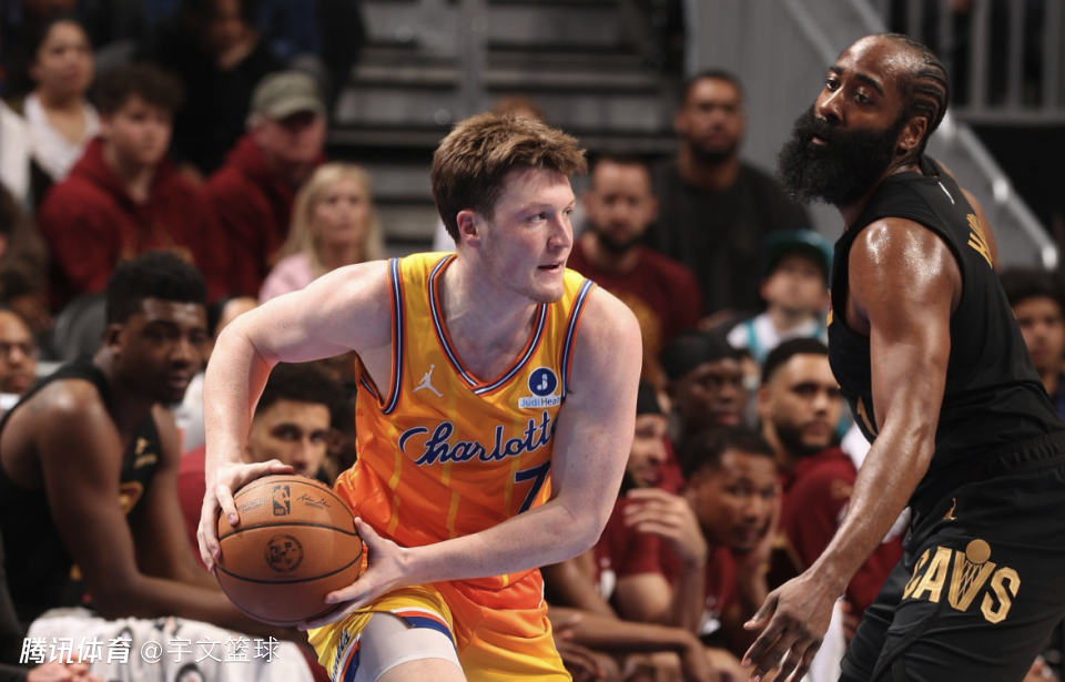 里程悲之夜！克努佩尔空砍33+7三分 总三分数超米切尔升历史新秀第二