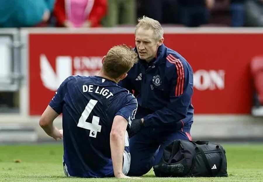 德里赫特曼联复出延期！卡里克解释卡塞米罗离队细节，欲阻阿森纳创纪录